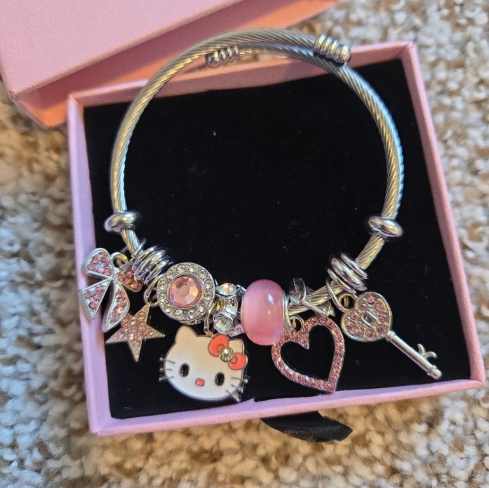 Hello Kitty Charm Bracelet with 5 dangle charms